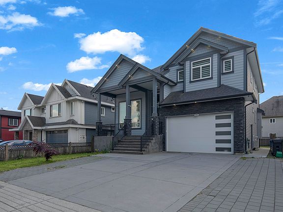 2nd image of 2725 Lefeuvre Rd