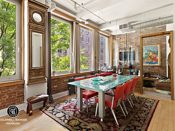 4th image of 132 W 22nd St APT 3