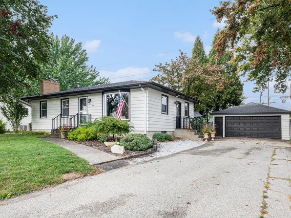 595 Westway Dr NW, Grand Rapids, MI 49534