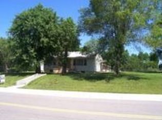 703 E Eisenhower Rd, Lansing, KS 66043