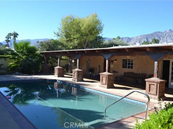 1388 S Farrell Dr, Palm Springs, CA 92264
