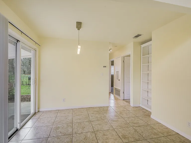 227 Shin Oak Dr — Photo 14