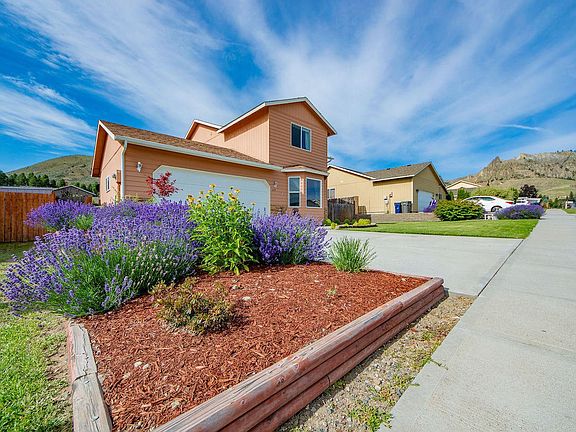 Front of property - Saddlerock Mountain