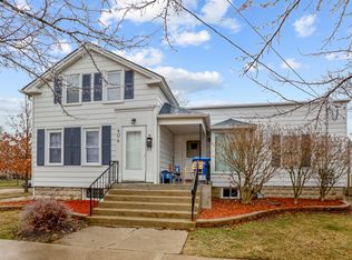 404 State Ave, Saint Charles, IL 60174