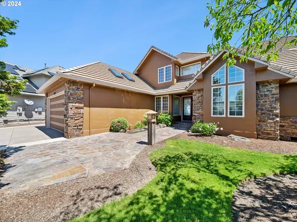 14076 SW Benchview Ter, Tigard, OR 97224