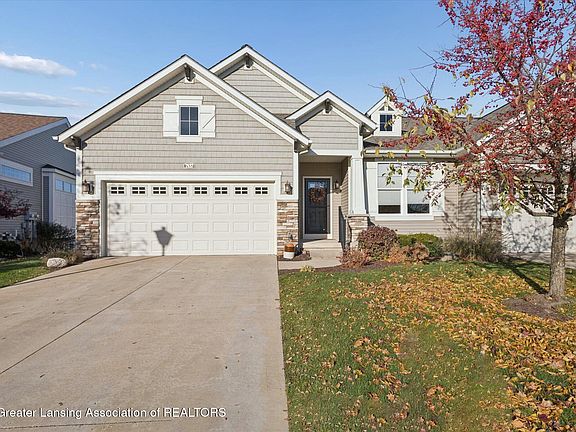 4th image of 7537 Roxborough Ln #30