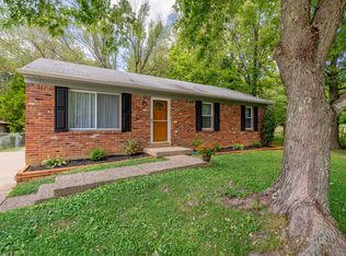 6807 Cedarwood Dr, Pewee Valley, KY 40056