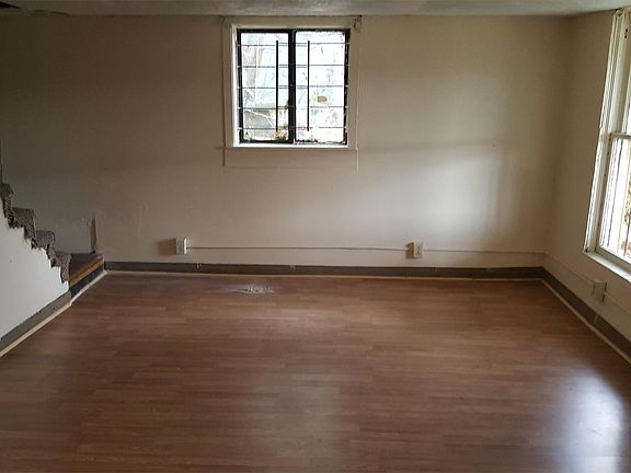 Lower level sitting room