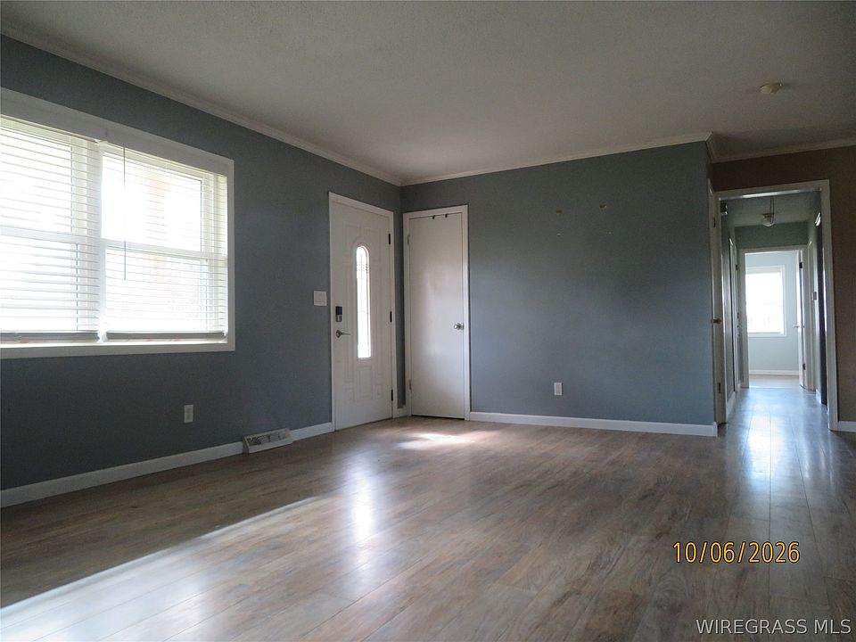 4th image of 1133 Oak Ave