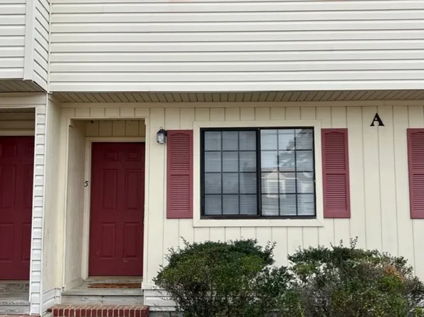 944 Glenn St #A5, West Columbia, SC 29169