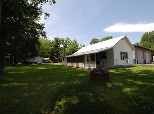 411 White Oak Rd, Guttenberg, IA 52052