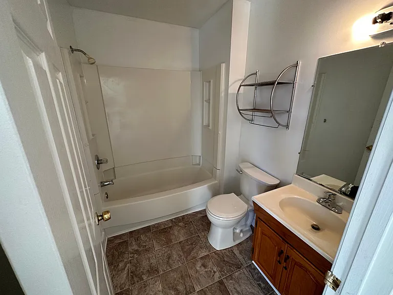 2222 W Grace St #2 — Photo 3