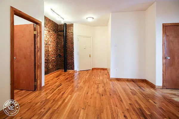 Rented by MySpaceNYC | media 10