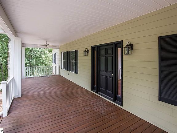 3rd image of 4 Christina Ln