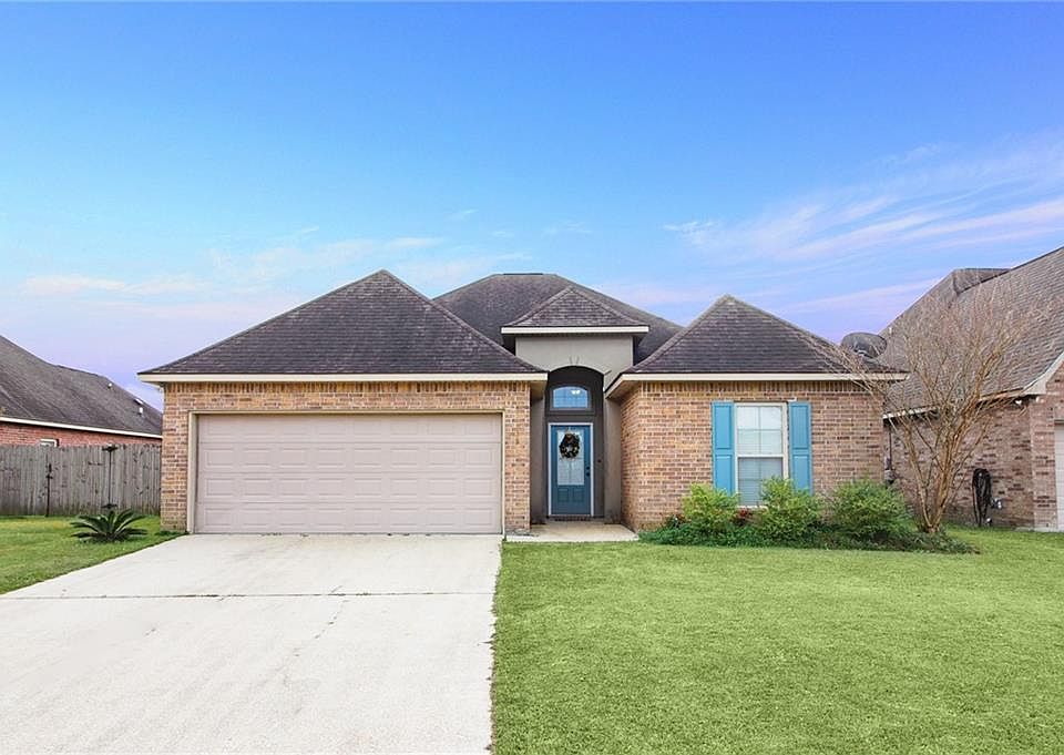1st image of 41023 Lakeway Cove Ave