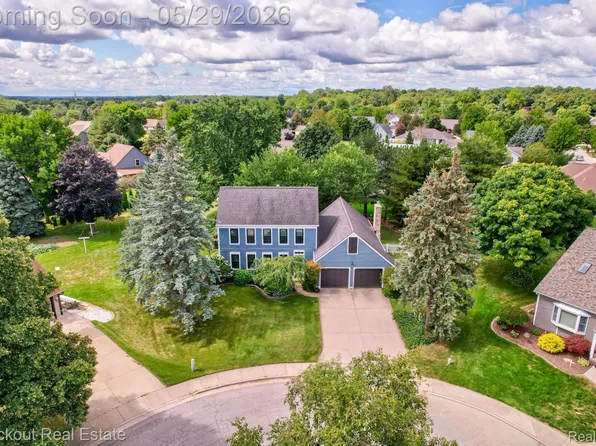 7 Rupprecht Ct, Frankenmuth, MI 48734