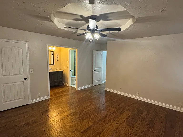 920 Countrywood Ln — Photo 15