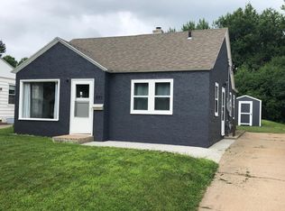 1013 S Glendale Ave, Sioux Falls, SD 57105