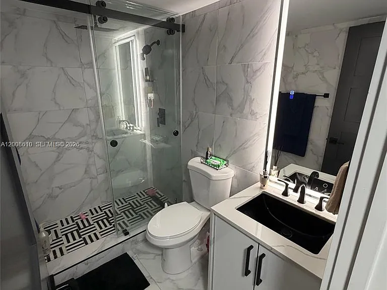 5800 Camino Del Sol #306 — Photo 17