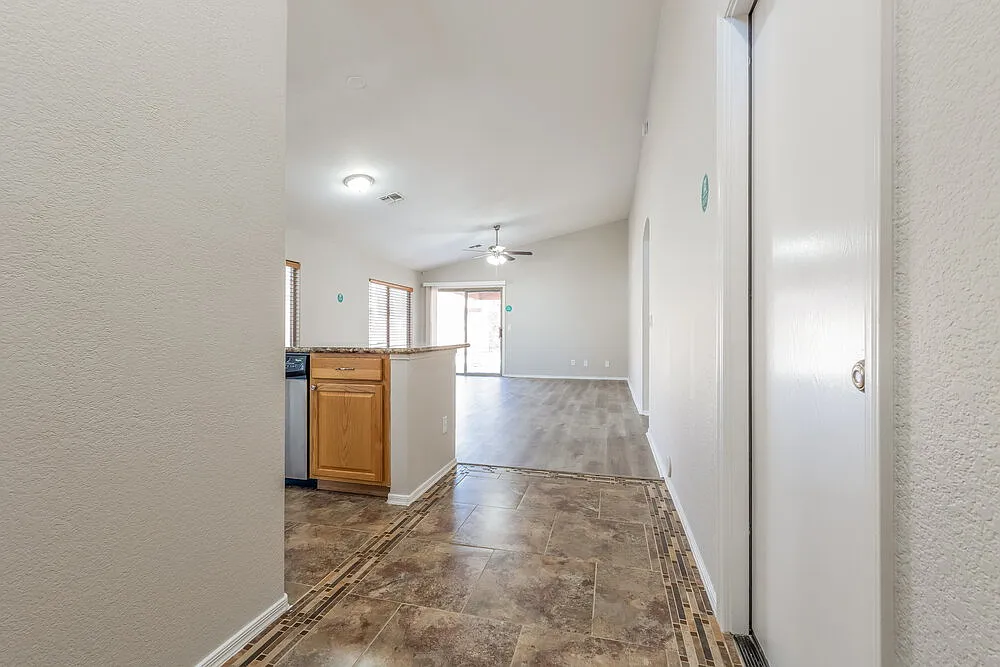 3 bed, 2.0 bath, 1544 sqft, $2,270 — Photo 3
