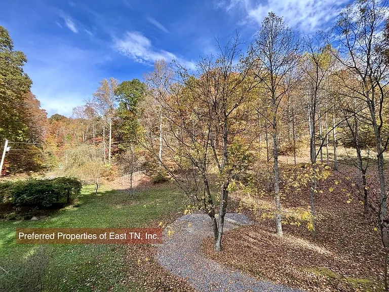 709 Brown Mountain Rd — Photo 34