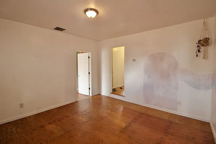 139 S Raleigh St — Photo 5
