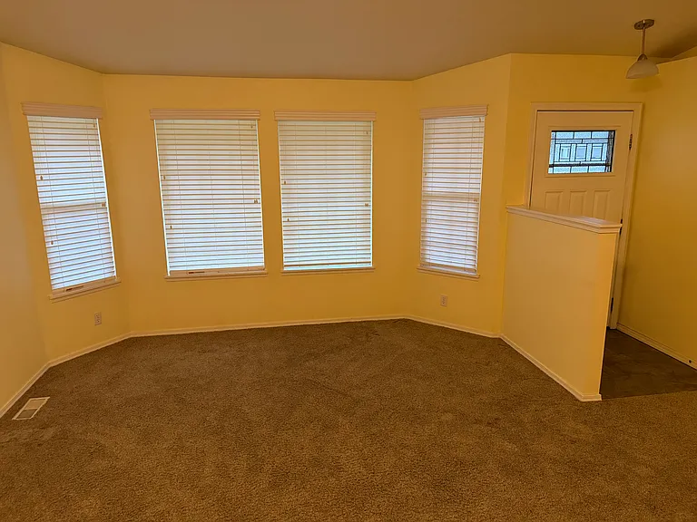 2566 E Mendota Dr — Photo 5