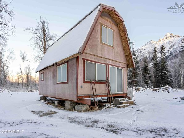 8593 S River Dr, Palmer, AK 99645