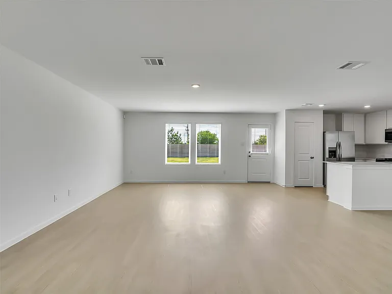 31404 Pratola Serra Cir — Photo 15