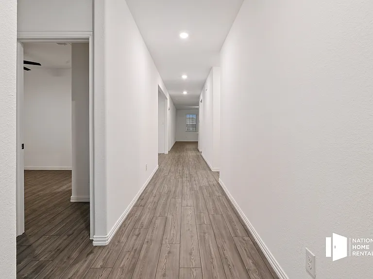 5721 Barbaro Dr — Photo 6