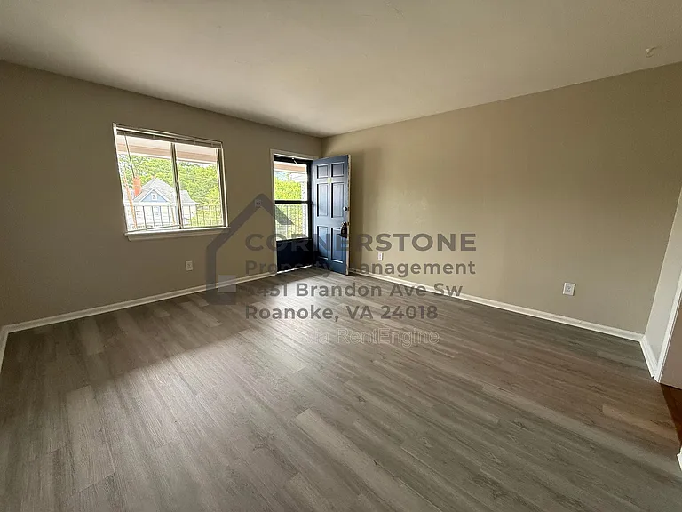 1401 3rd St SW #11 — Photo 5