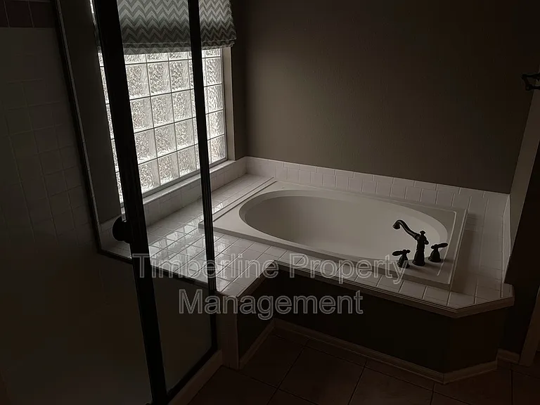 2511 Antietam Ln — Photo 32