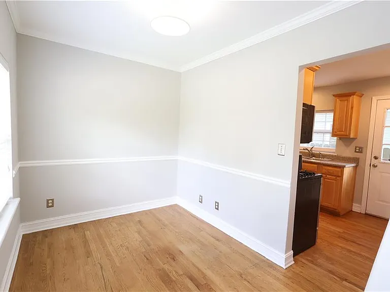 285 Oxford Pl NE #1 — Photo 8