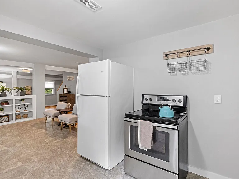 31 Water St #1 — Photo 32