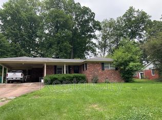 30 Robin Hood Ln, Jackson, TN 38305