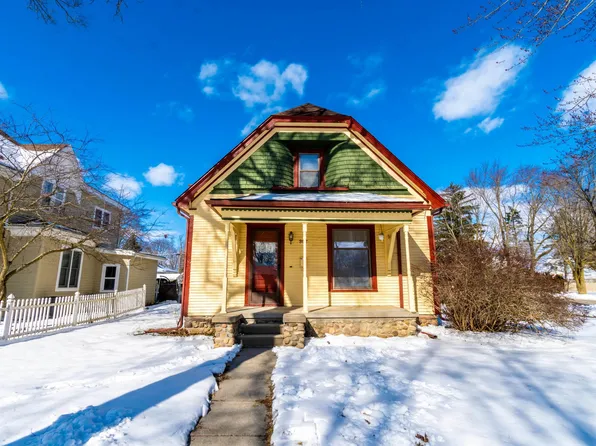 302 W End St, Alma, MI 48801