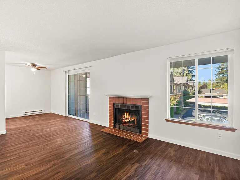 2 Bed 1 Bath - 900 Sq Ft 2 Bed 1 Bath - 900 Sq Ft