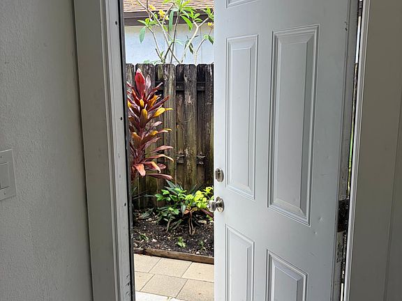 5th image of 5225 SW 116th Ave