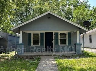 2905 E 61st St, Kansas City, MO 64130