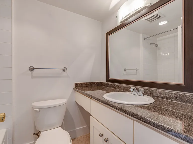 695 SE Marine Dr #605 — Photo 22
