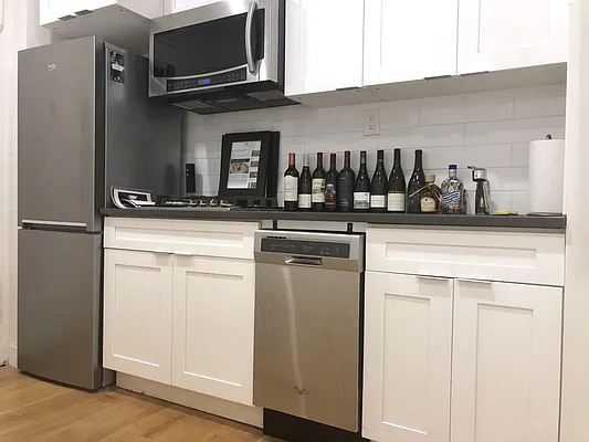 Rented by REAL New York | media 7