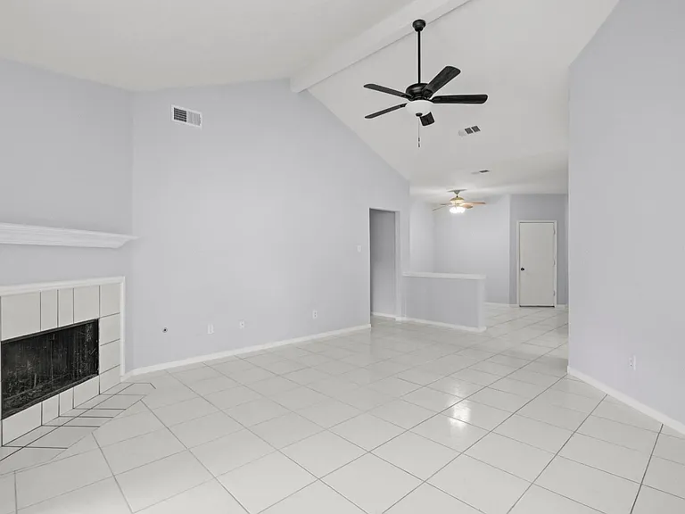 17050 Clan Macintosh Dr — Photo 10