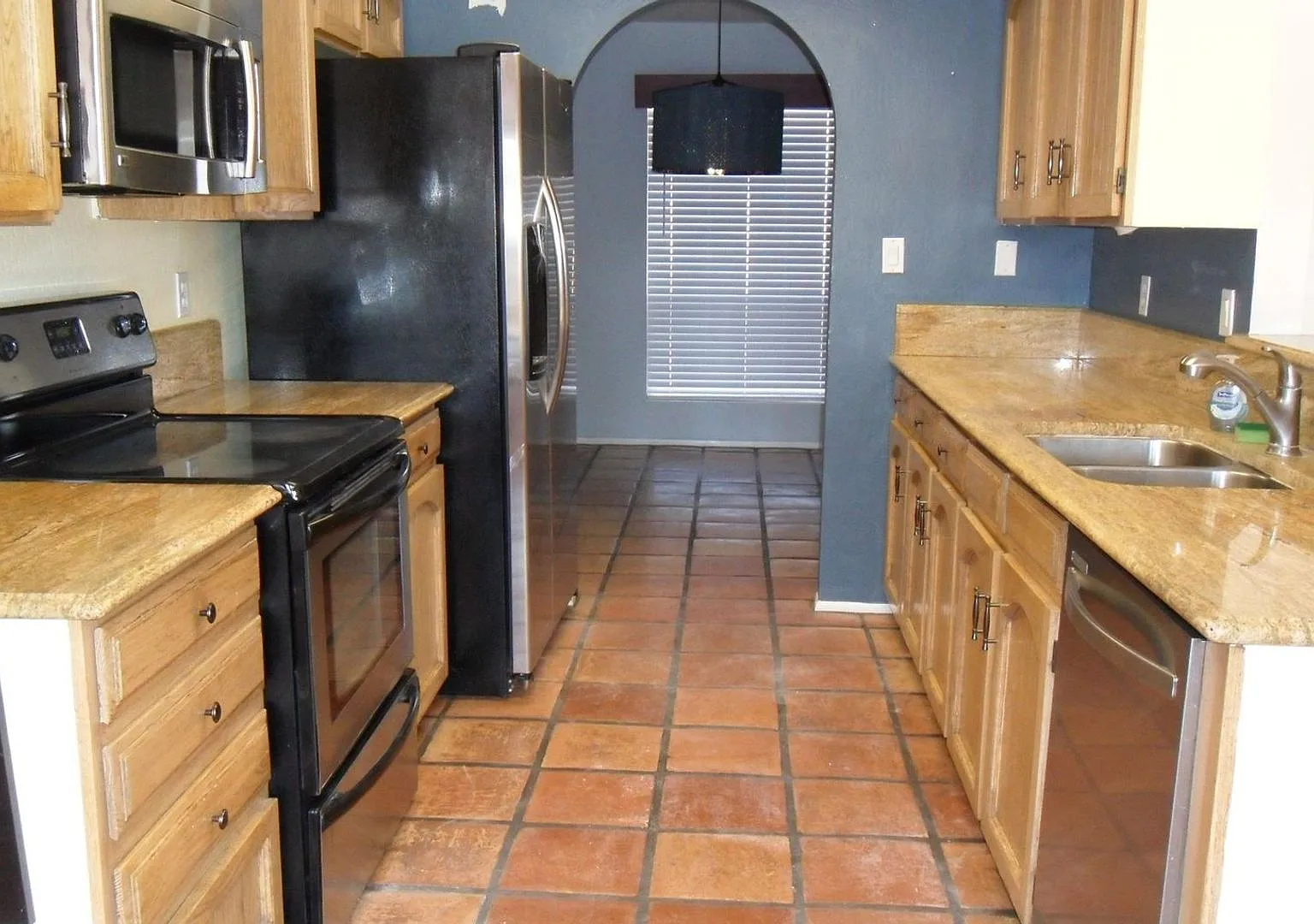 Great Scottsdale Location, Private Pool, 4 Bedrooms! — Photo 4