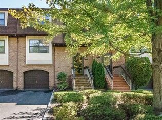 1602 N Oaks Blvd, North Brunswick, NJ 08902