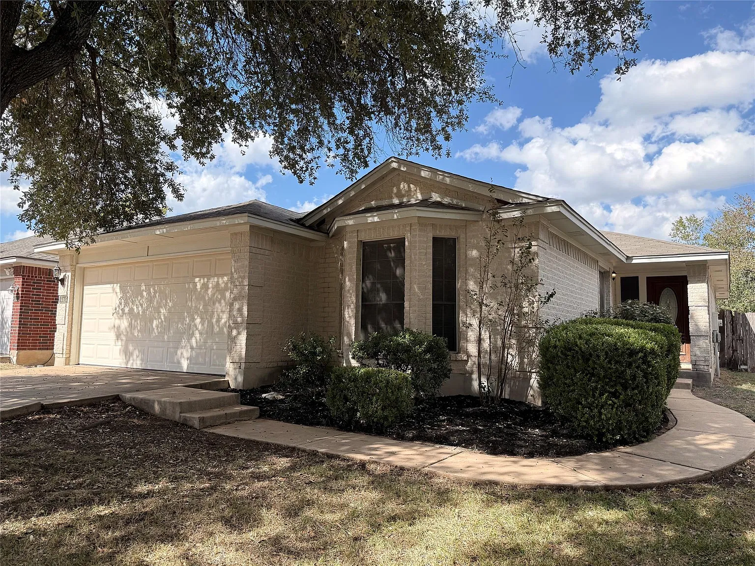 3 bed, 2.0 bath, 1442 sqft, $1,795 — Photo 1