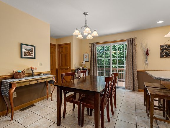 3rd image of 19 Gerard Ln Unit 19