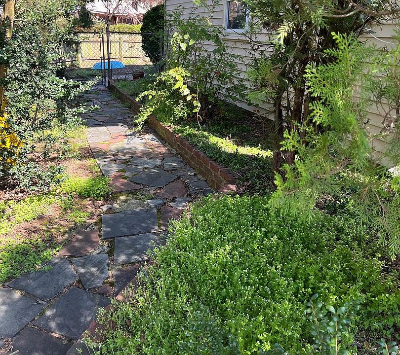 2nd image of 2403 Andover Rd