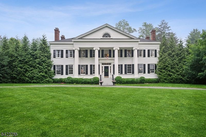 1st image of 44 Spring Valley Rd