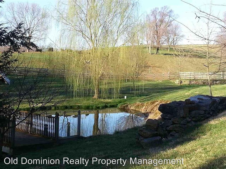 2nd image of 4803 Snapps Creek Rd
