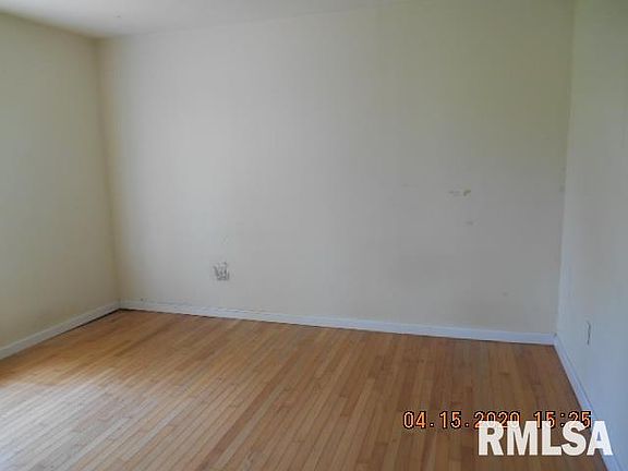 3rd image of 71 Ramblin Rose Ln